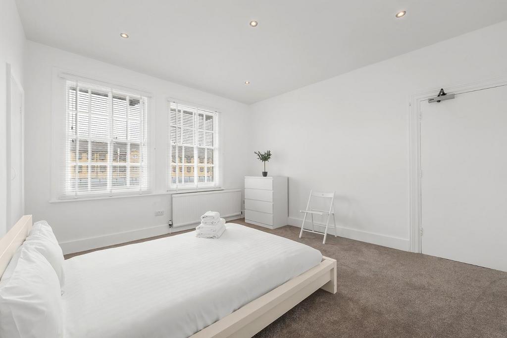 Reception or Bedroom 3 a.jpg