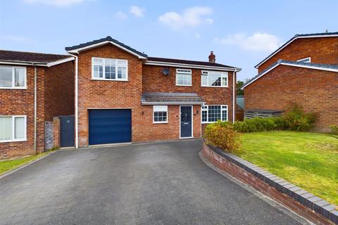 4 bedroom detached house for sale, Hawthorn Road, Minsterley, Shrewsbury