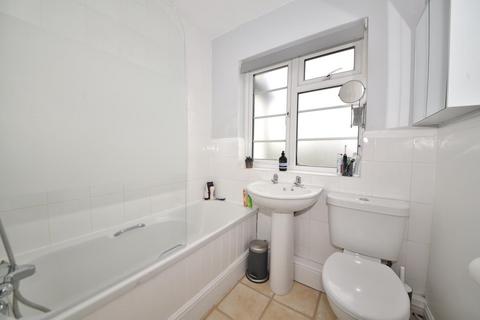 1 bedroom apartment to rent, Churchview Road, Twickenham TW2