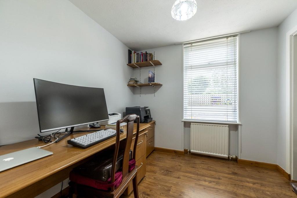 Bedroom/Study