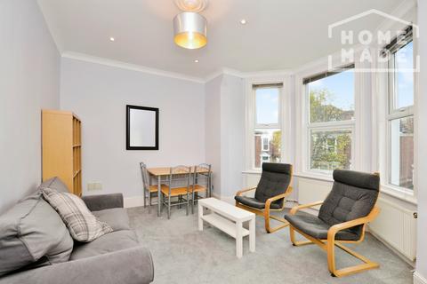 3 bedroom flat to rent, Blenheim Gardens, Willesden Green, NW2