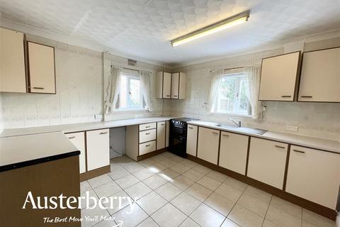 3 bedroom semi-detached house for sale, Brackenfield Avenue, Stoke-On-Trent ST2