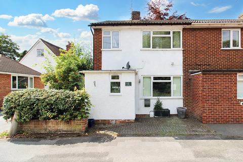 3 bedroom end of terrace house for sale, Chapel Street,  Farnborough , GU14