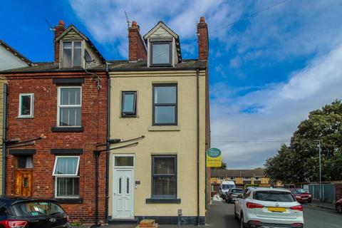 2 bedroom end of terrace house for sale, Jessop Street, Wakefield WF2