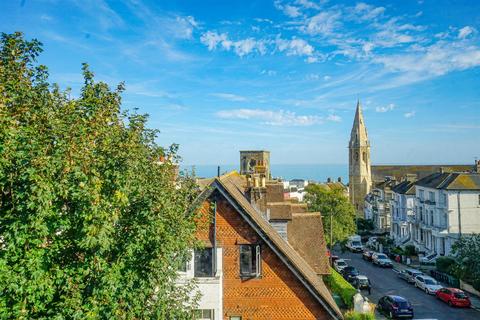 2 bedroom flat for sale, Pevensey Road, St. Leonards-on-sea