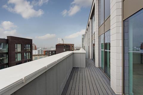 2 bedroom apartment for sale, Commodore House, Royal Wharf, E16
