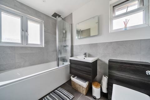 42 Kipling Walk, Basingstoke, RG22 6BN