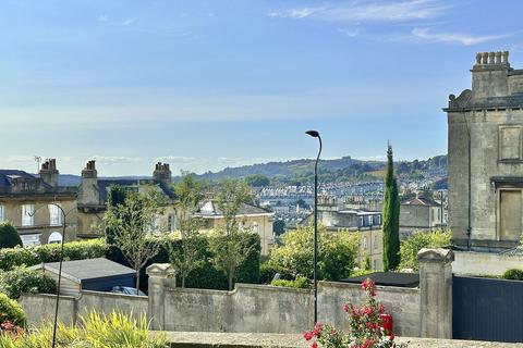 2 bedroom ground floor flat for sale, Cleveland Court, Bath