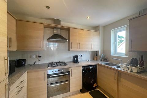 2 bedroom flat for sale, Blackthorn Drive, Lindley, Huddersfield