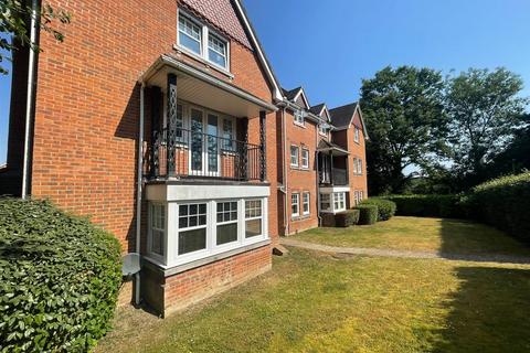 2 bedroom apartment to rent, Campbell Fields, Aldershot GU11