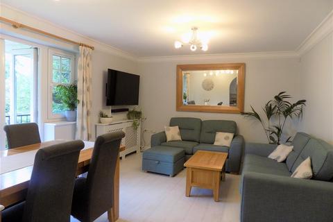 2 bedroom apartment to rent, Campbell Fields, Aldershot GU11