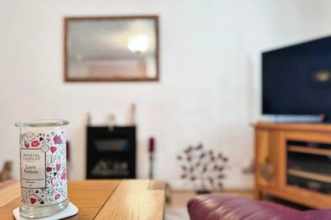 60 Afon Road, Llangennech, Llanelli, SA14 8UL