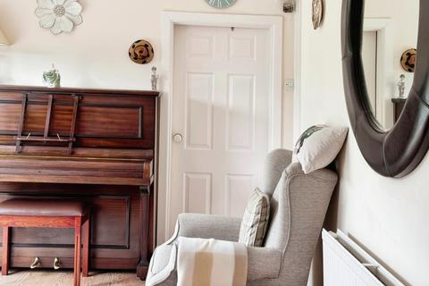 60 Afon Road, Llangennech, Llanelli, SA14 8UL