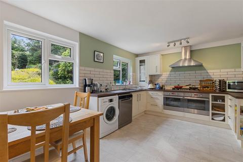 6 bedroom detached house for sale, Linden Road, Headley Down