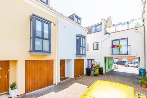 1 Smyth Lane, Bristol, BS3 2DE