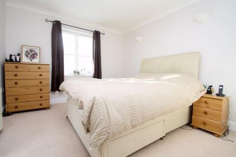 1 bedroom apartment to rent, Cumberland Road, ASHFORD, TW15