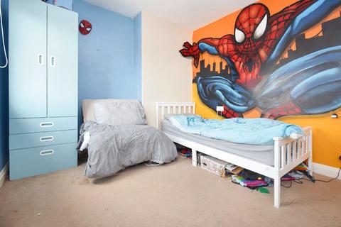 10 Brandy Carr Road, Kirkhamgate, Wakefield, WF2 0RS