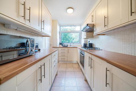 2 bedroom flat for sale, Westleigh Avenue, Putney