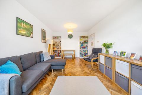 2 bedroom flat for sale, Westleigh Avenue, Putney