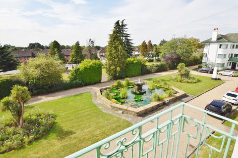 2 bedroom apartment for sale, Pinner Court, Pinner