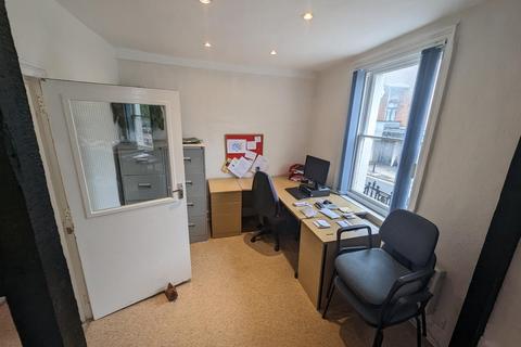 Office to rent, 206-208 High Street, Guildford Surrey, GU1 3JB