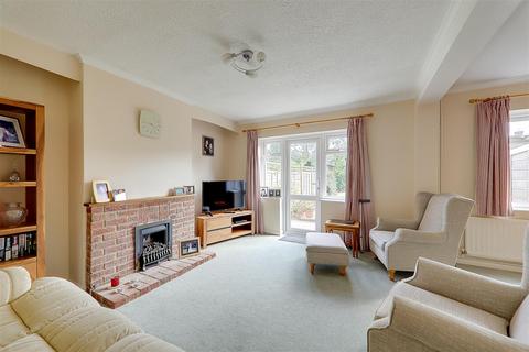 39 Nelson Road, Goring By Sea, Worthing, BN12 6EG