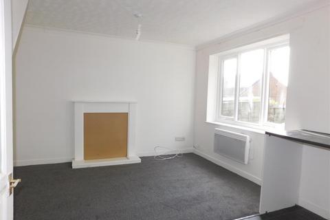 1 bedroom semi-detached house to rent, Freshwinds Court, Roundthorn Road, Oldham