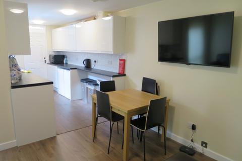 5 bedroom terraced house to rent, Charterhouse, Coventry CV1