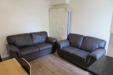 5 bedroom terraced house to rent, Charterhouse, Coventry CV1