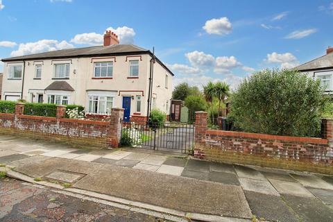 3 bedroom semi-detached house for sale, Appletree Gardens, Walkerville , Newcastle upon Tyne, Tyne and Wear, NE6 4PA