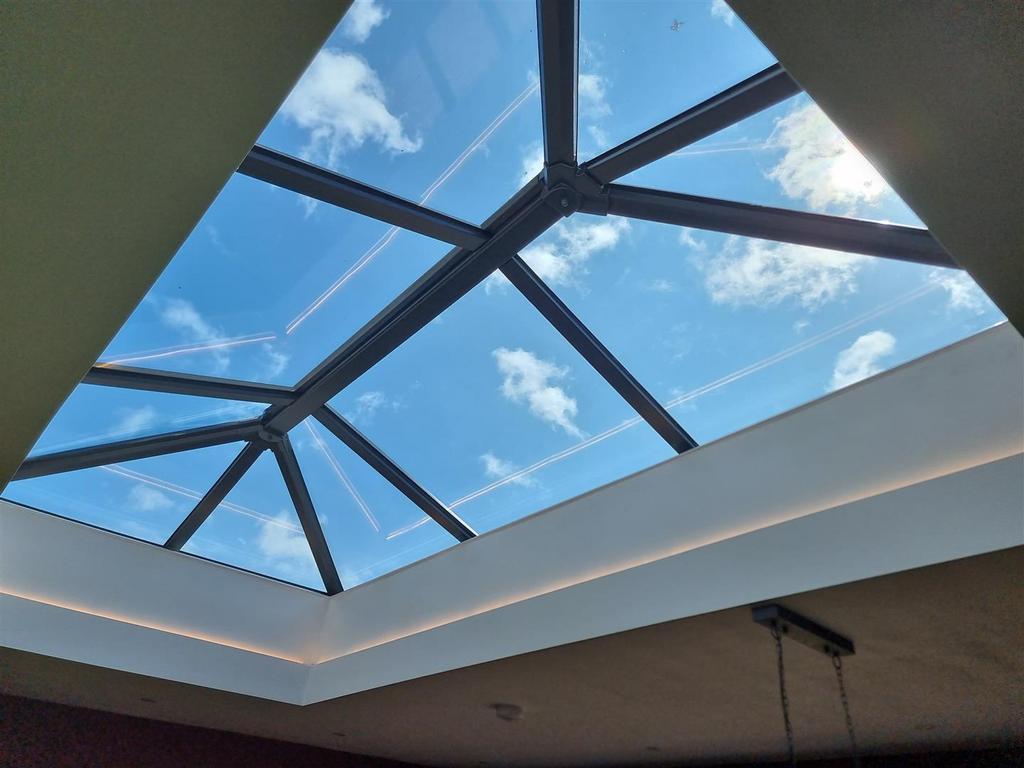 Roof.jpg