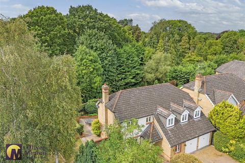 5 bedroom detached house for sale, Little Brook Road, Roydon