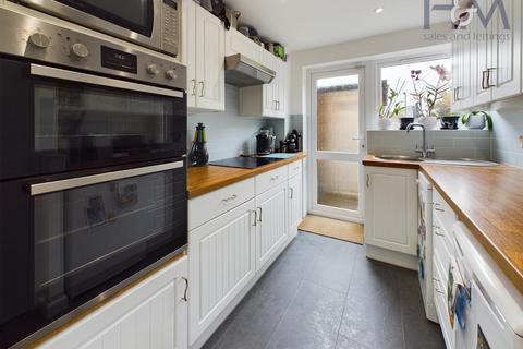 3 bedroom terraced house for sale, Burydale, Stevenage, Hertfordshire, SG2 8AT