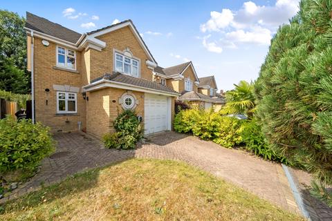 3 bedroom detached house to rent, Claremont Close Orpington BR6