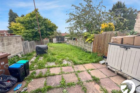 69 Lancelot Avenue, Strood, Rochester, ME2 2YY