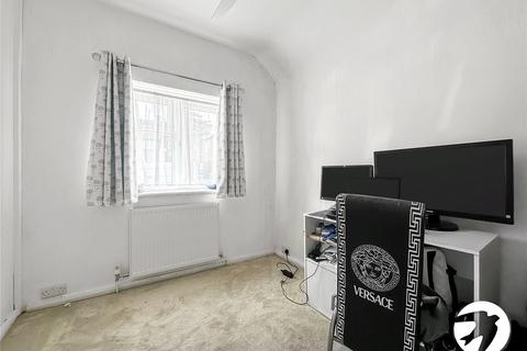 69 Lancelot Avenue, Strood, Rochester, ME2 2YY