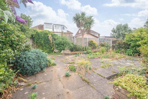 30 Kings Avenue, Newington, Ramsgate, CT12 6DL