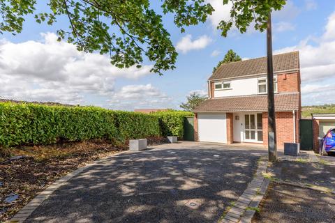 3 bedroom detached house for sale, Glynn Crescent, Halesowen B63