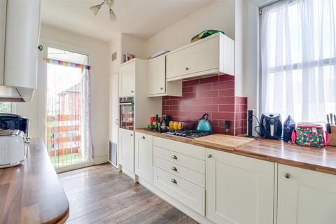 4 bedroom maisonette for sale, Westminster Drive, Westcliff-On-Sea SS0