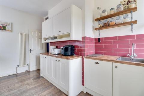 4 bedroom maisonette for sale, Westminster Drive, Westcliff-On-Sea SS0