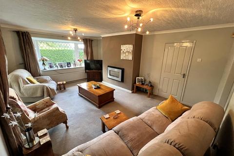 5 bedroom detached bungalow for sale, Selby Road, Camblesforth, Selby