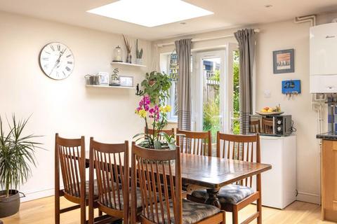 4 bedroom terraced house for sale, St. Georges Road, Richmond 13 mins walk Station