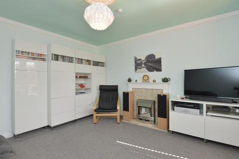 3/2 Grantully Place, Edinburgh, EH9 1SQ