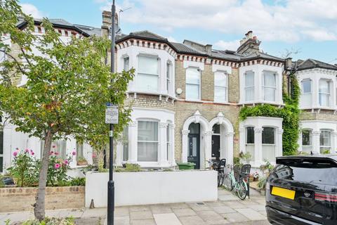 3 bedroom flat to rent, Ethelden Road, Shepherd's Bush, London, W12