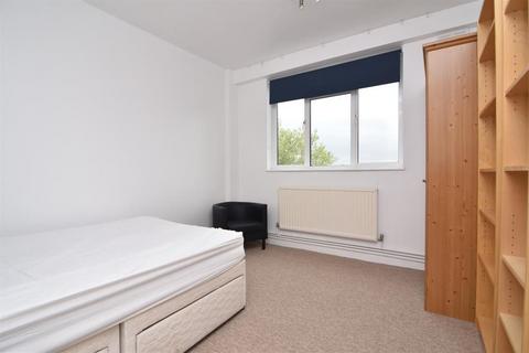 3 bedroom apartment to rent, Inwood Court, Rochester Sqaure, London, NW1 9HS