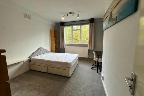 3 bedroom apartment to rent, Inwood Court, Rochester Sqaure, London, NW1 9HS