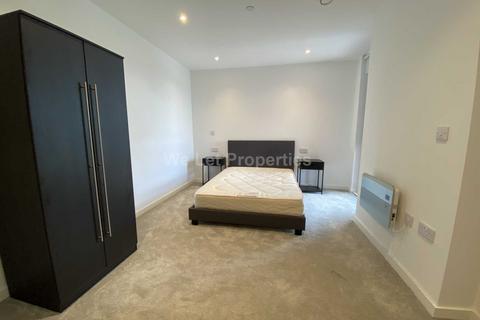 2 bedroom apartment to rent, Queen Street, Manchester M3