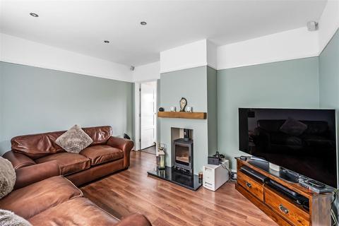 4 Ulstan Close, Woldingham, Caterham, CR3 7EH