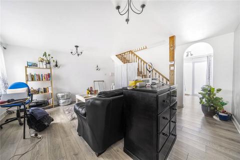 45 Dillwyn Close, London, SE26 4DE