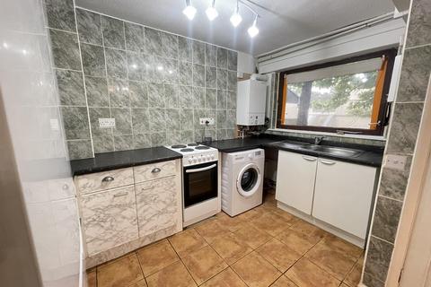 3 bedroom flat for sale, Crawley Green Road, Crawley Green, Luton, LU2